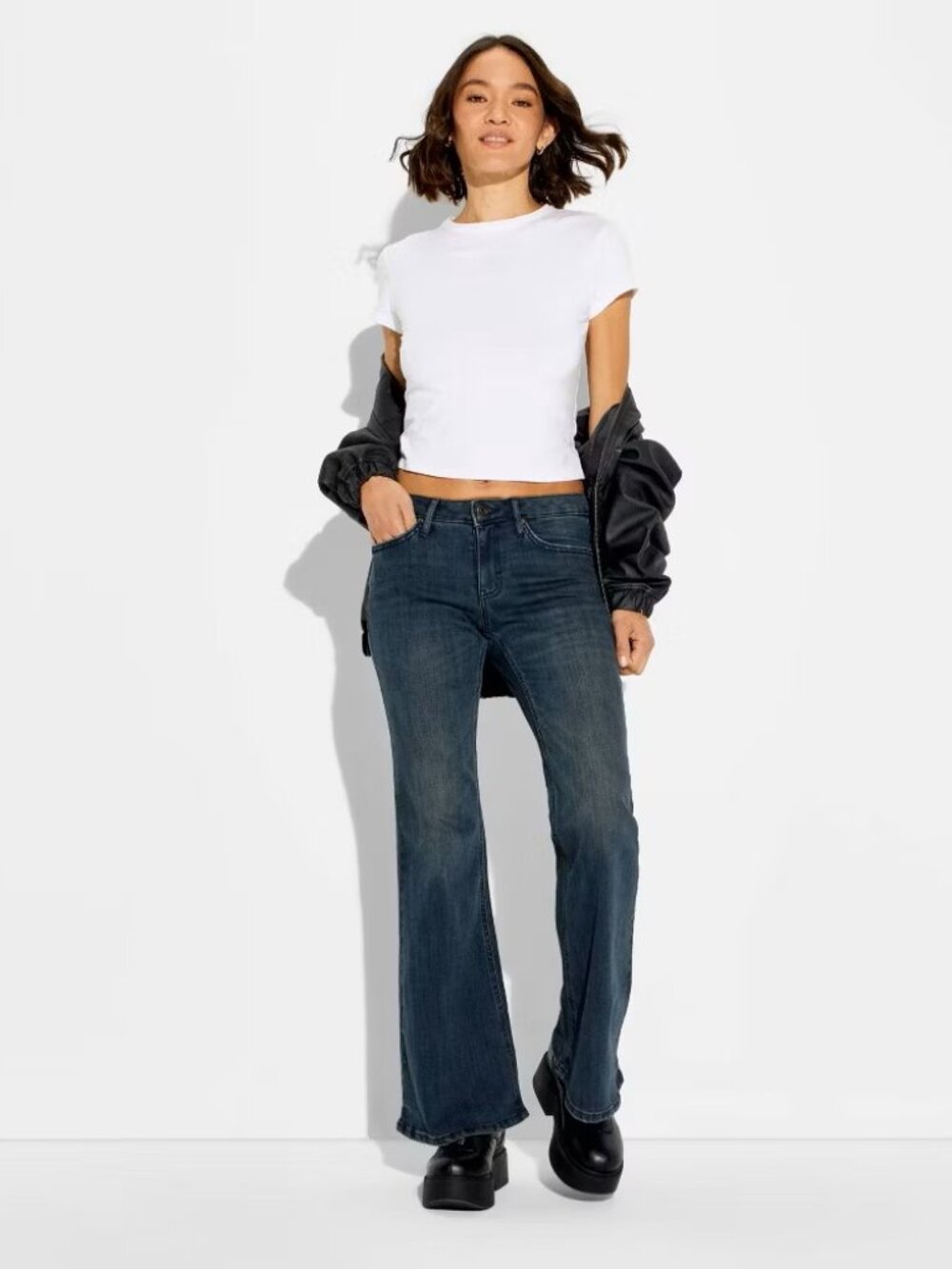 NWT Women's Wild Fable Size 2 Mid-Rise Flare Curvy Jeans